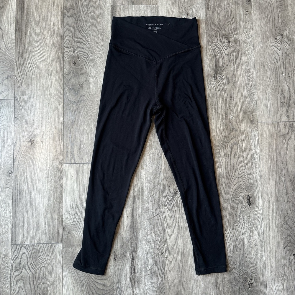 American Eagle Black High-Waisted Leggings